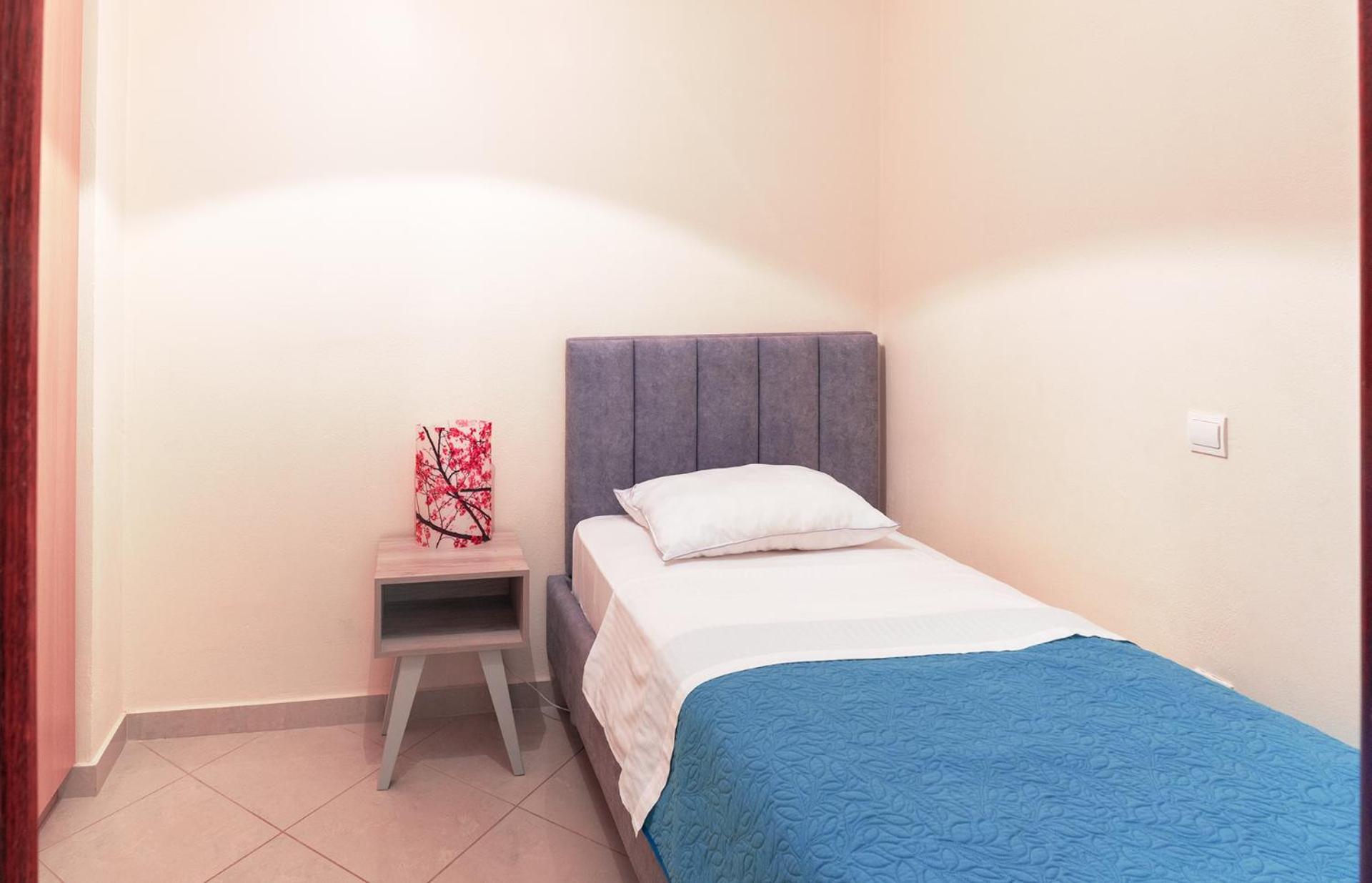 Aristea Apartments Palaiochora Ngoại thất bức ảnh