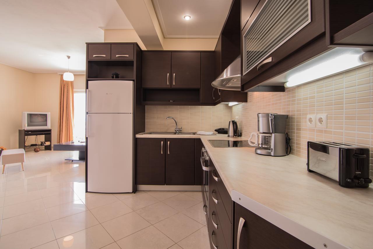 Aristea Apartments Palaiochora Ngoại thất bức ảnh