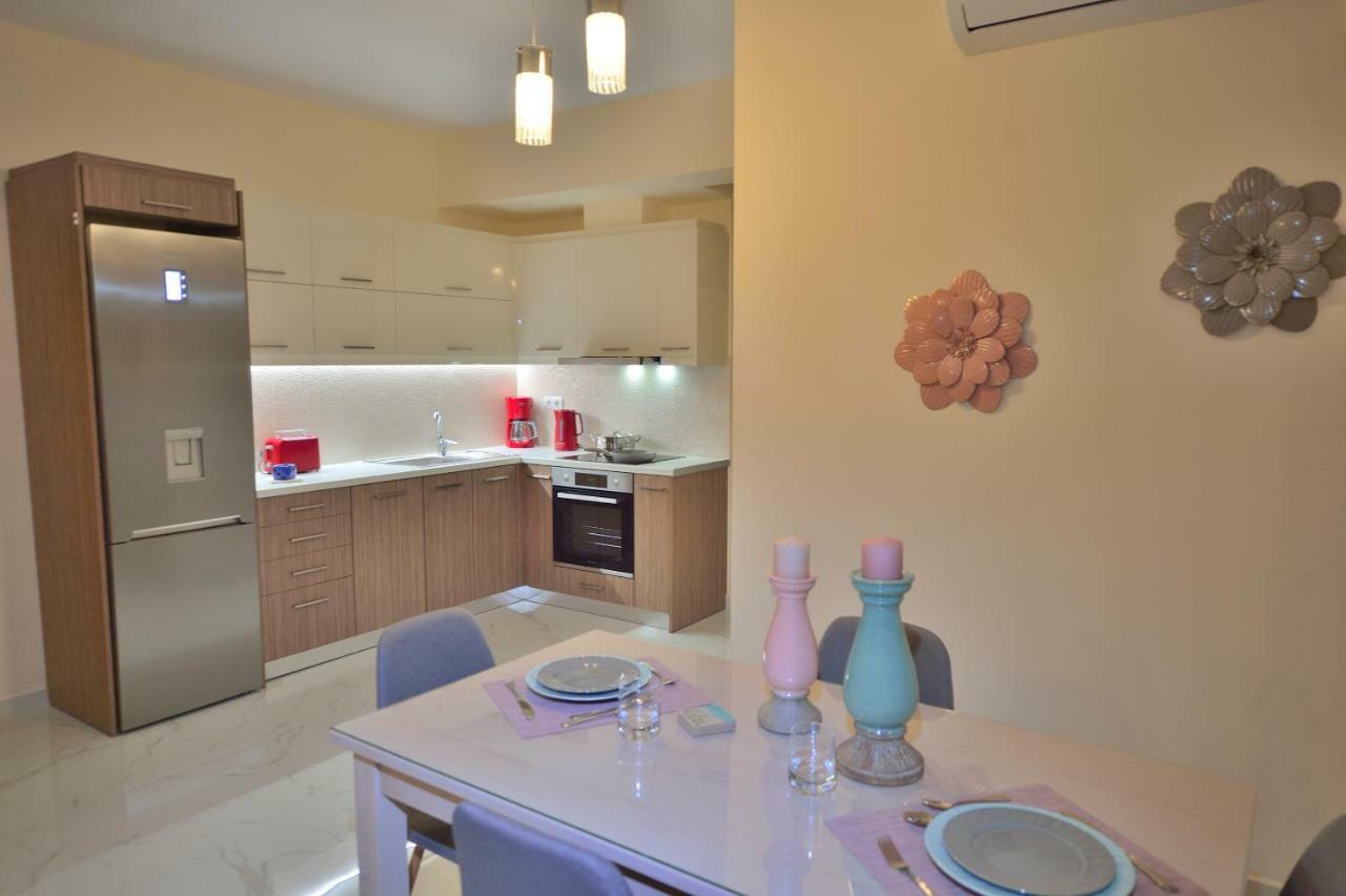 Aristea Apartments Palaiochora Ngoại thất bức ảnh
